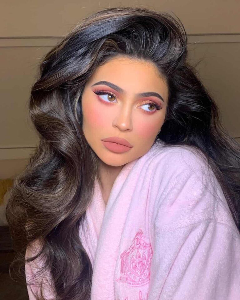 Kylie Jenner: Age, Source of Wealth, Self-Made Score, Residence, Salary, Marital Status, Citizenship, Children and Net Worth