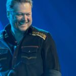 Blake Shelton Biography: The Complete Life Story of the Country Music Superstar