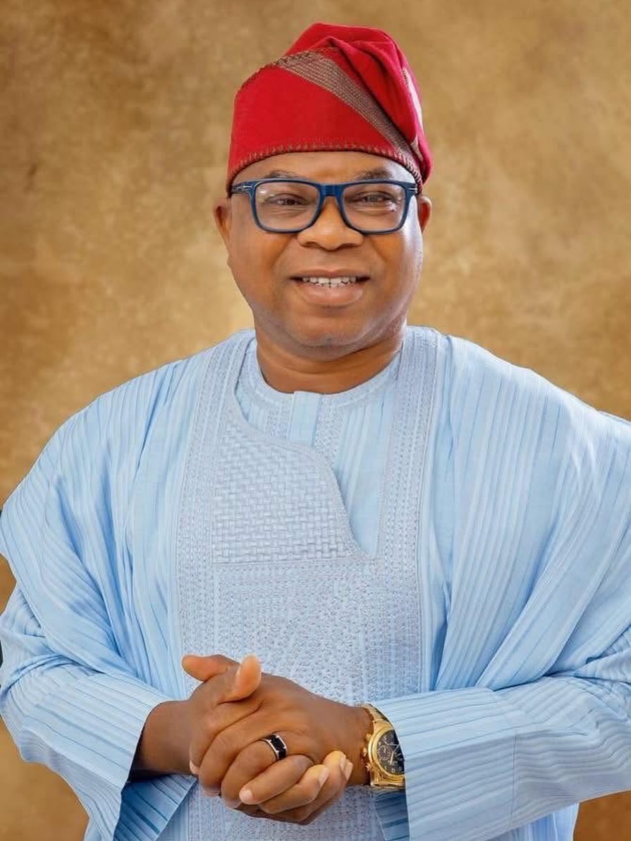 Bola Oyebamiji Biography